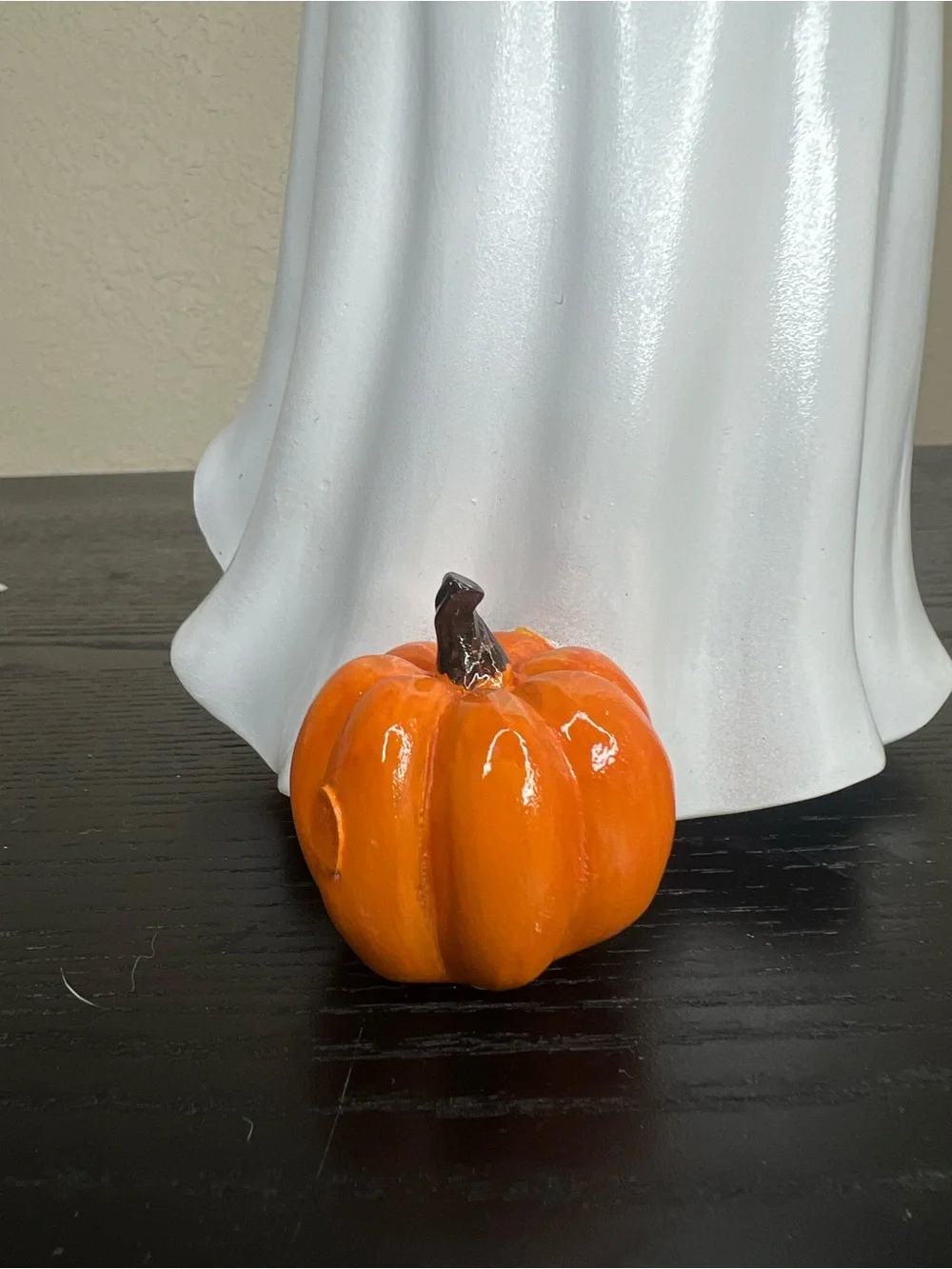 NEW Goblin & Ghoul Halloween Ghost With Baby Ghost Decor